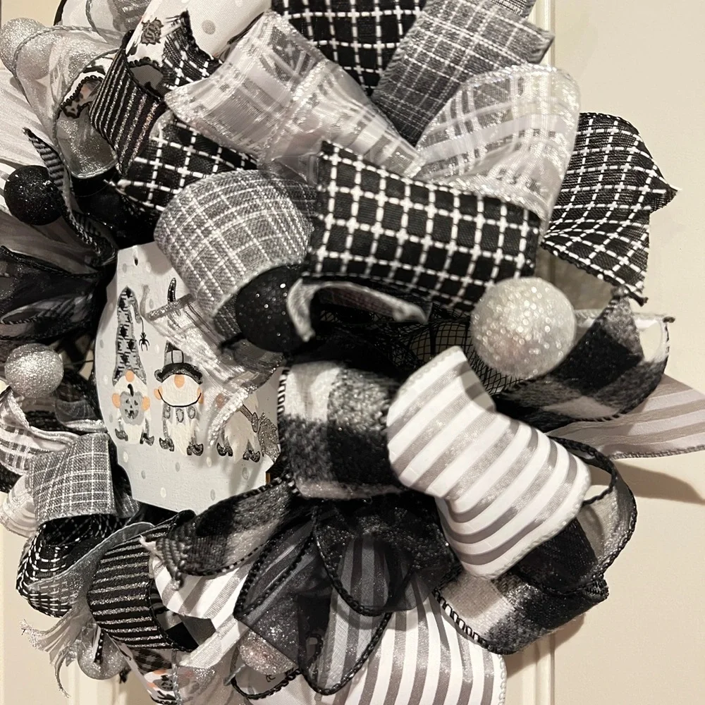 13 inch Halloween Ribbon Wreath Black White Gnome MW2